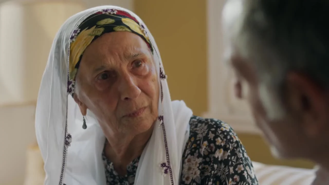 Кадры из сериала Ночная сказка (2024)