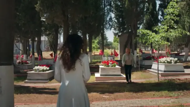 Кадры из сериала Ночная сказка (2024)